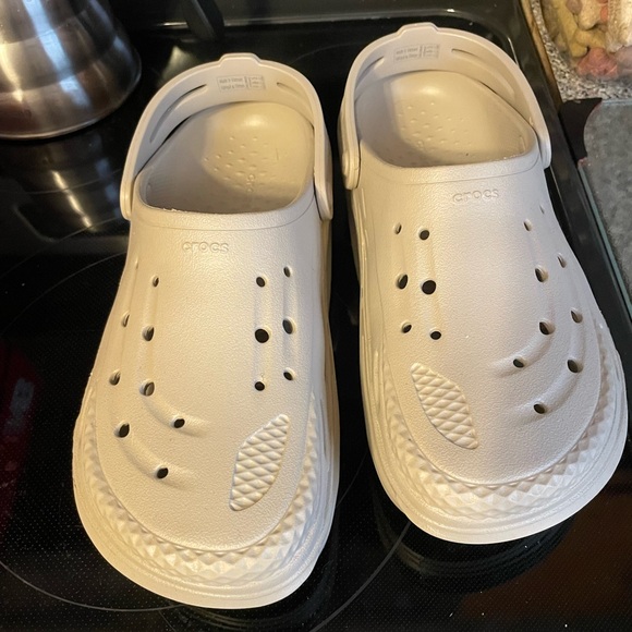 Crocs - Picture 2 of 6